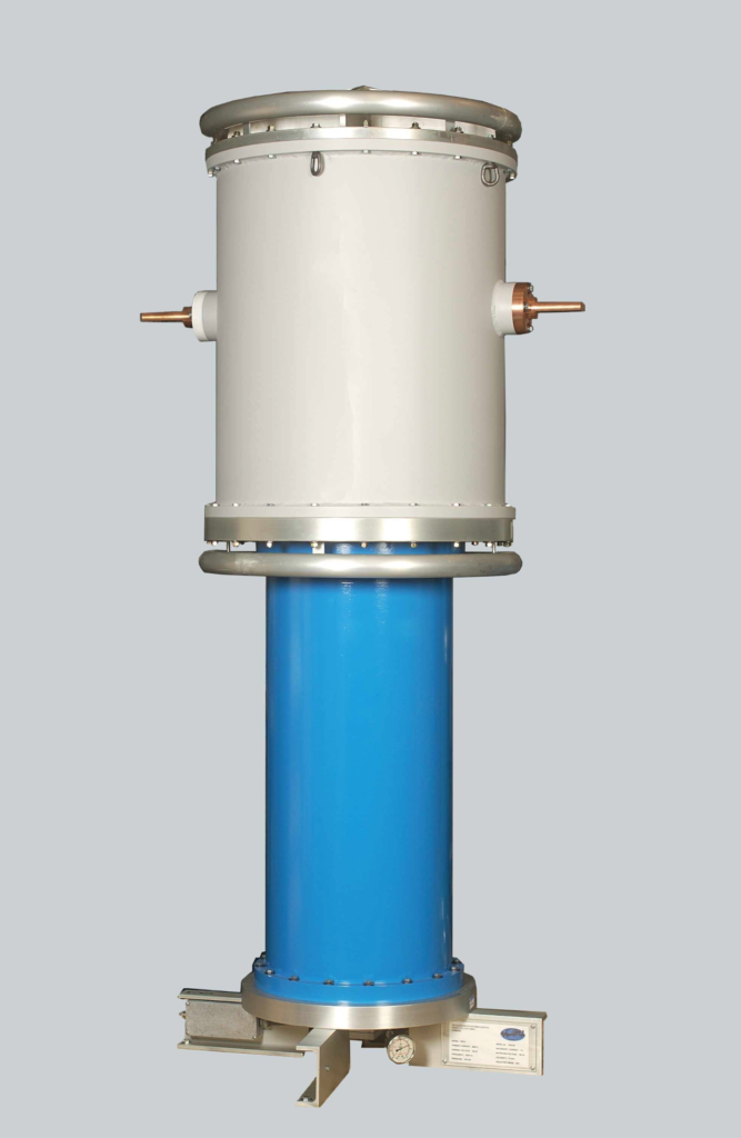 MI 7021U compensated current transformer rated for 100 kV and 4000 A with burden compensation.